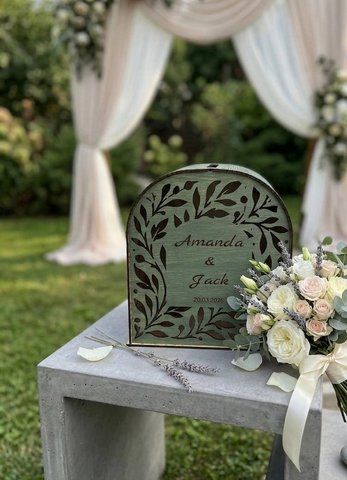 Весільна скринька для конвертів з гравіюванням